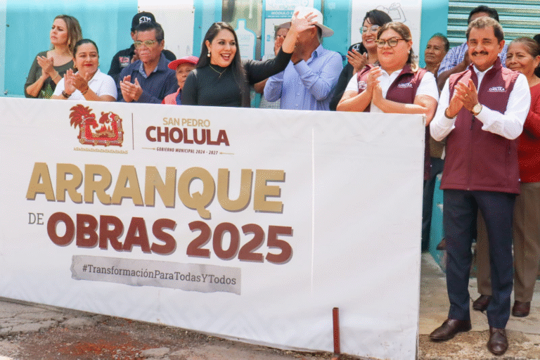 Tonantzin Fernández inicia rehabilitación de la calle Revolución en Santa Bárbara Almoloya
