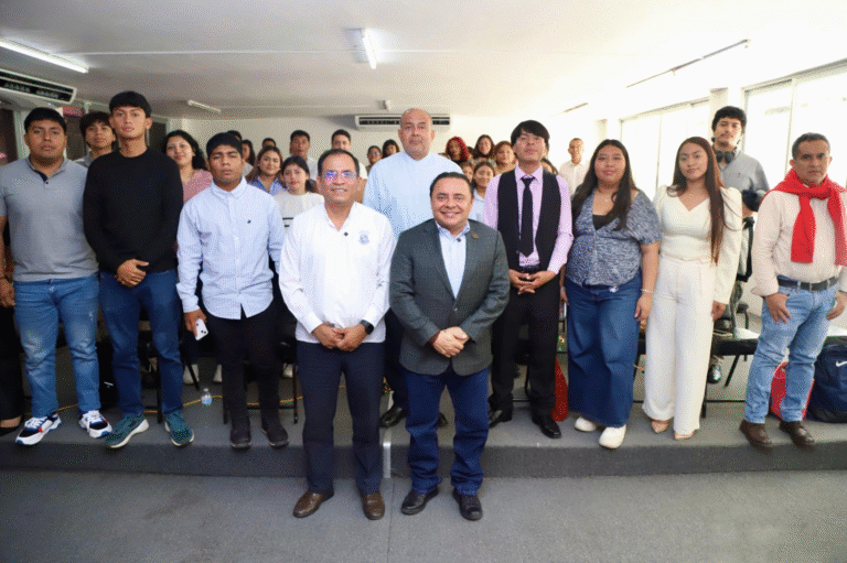 Juan Carlos Moreno Guillén promueve la cultura jurídica entre estudiantes de la Unicach