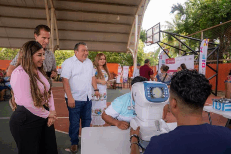 DIF Yucatán inicia entrega de lentes a más de 1,800 personas en situación de vulnerabilidad