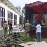 Gobierno de la Ciudad de Puebla entrega apoyo alimentario a familias damnificadas en Huauchinango