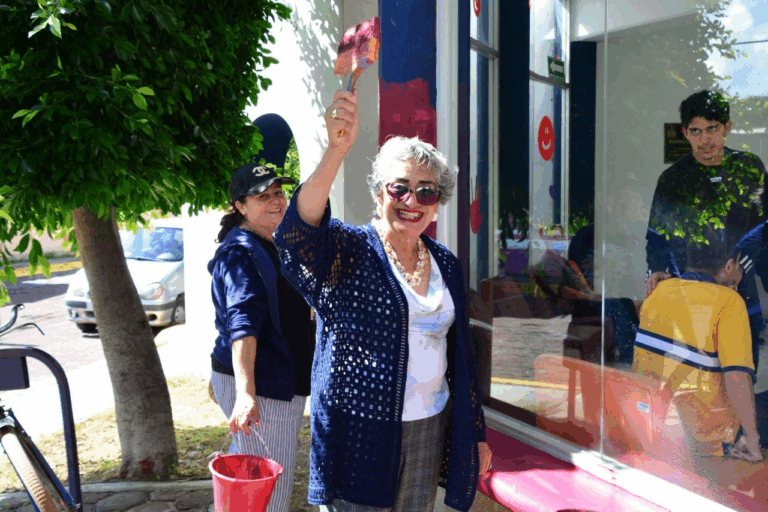 DIF San Pedro Cholula realiza jornada comunitaria de limpieza en el Centro de Rehabilitación Integral