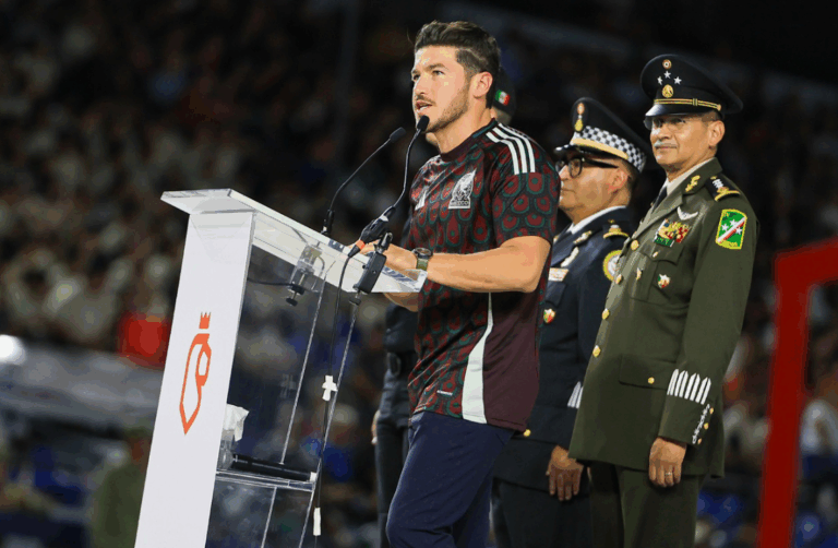 Samuel García y Mariana Rodríguez asisten al magno evento “México-Tenochtitlan: Siete Siglos de Legado de Grandeza” en Monterrey