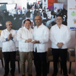 Joaquín Díaz Mena impulsa el comercio local en la Expo Feria del Comercio 2025