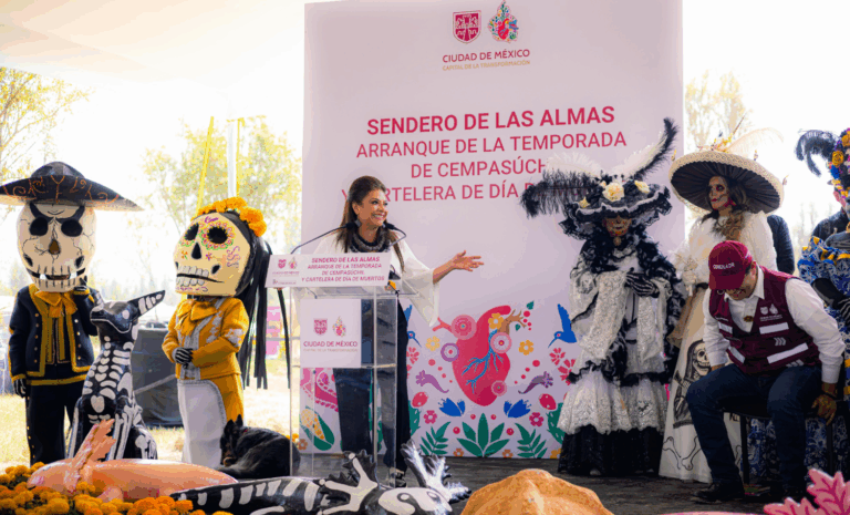 Clara Brugada presenta “Sendero de las Almas” y celebra producción récord de cempasúchil