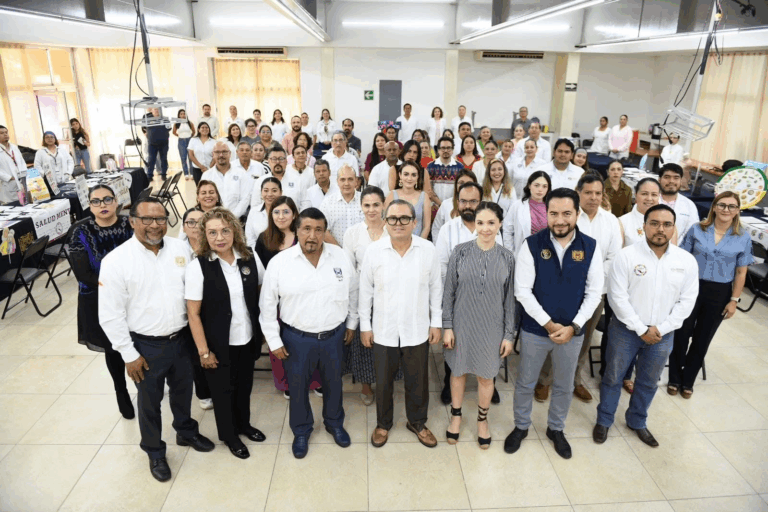 UNACH promueve la salud de su personal con jornadas médicas en la Facultad de Arquitectura