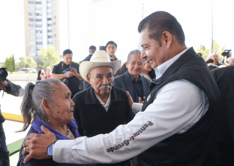 Armenta supervisa atención a damnificados en la Sierra Norte y mantiene operativo de búsqueda