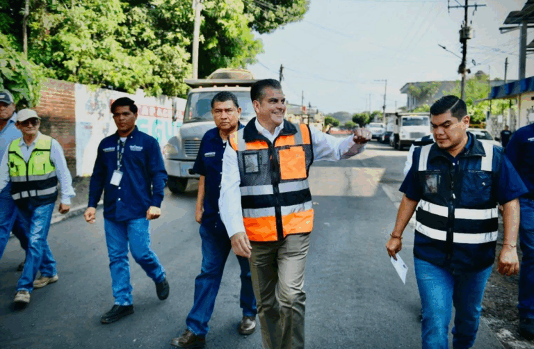 Yamil Melgar supervisa rehabilitación vial con el programa Rueda Seguro en Tapachula