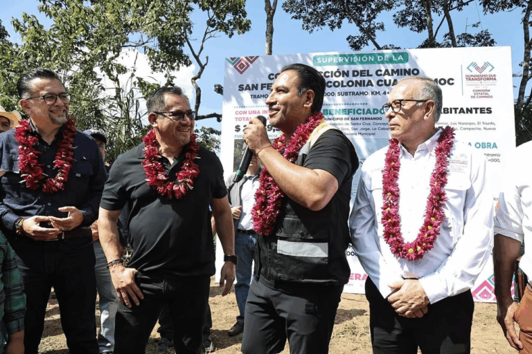 En San Fernando, Eduardo Ramírez constata avances de caminos