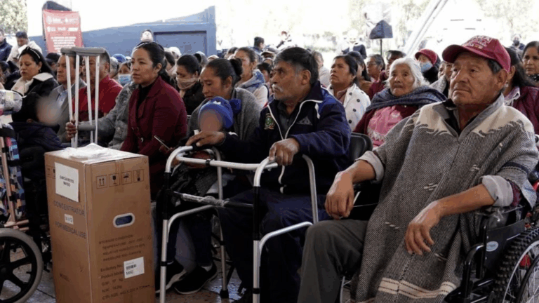 Estado de México entrega 881 apoyos funcionales a habitantes de 50 municipios