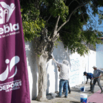 Transforman cancha de La María con jornada de pintura encabezada por el Gobierno de Puebla y COMEX