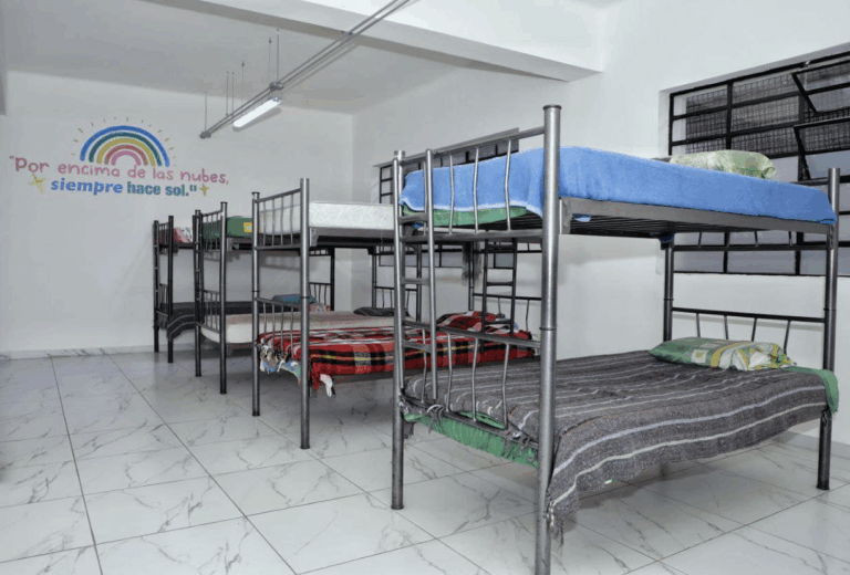 Dormitorio Municipal de Puebla brinda refugio y atención digna ante bajas temperaturas