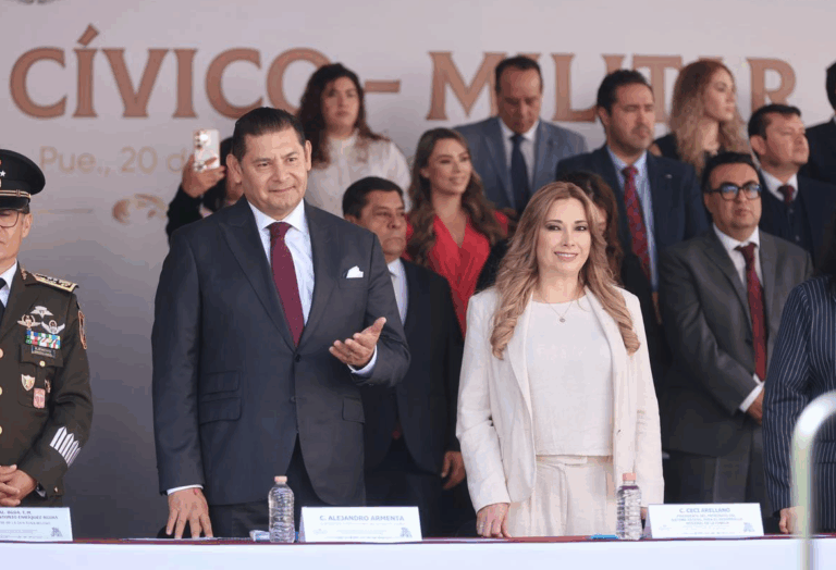 Puebla conmemora el legado de la Revolución con desfile cívico-militar encabezado por Armenta