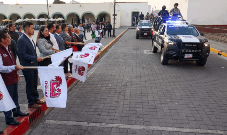Refuerzan seguridad en San Pedro Cholula con entrega de nuevas patrullas