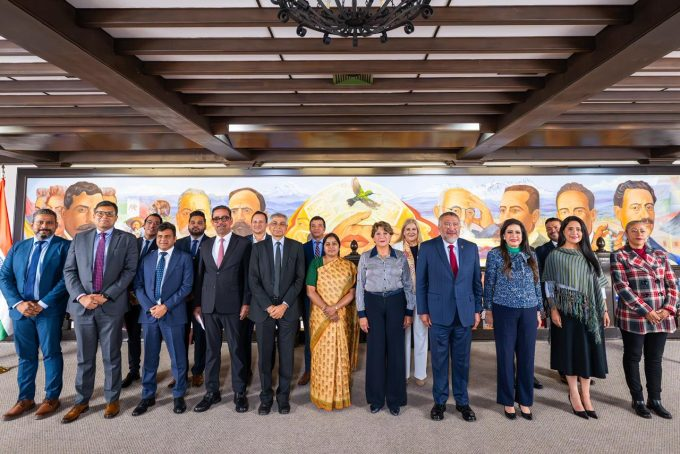 Gobernadora Delfina Gómez fortalece cooperación con la India en educación digital y desarrollo agrícola