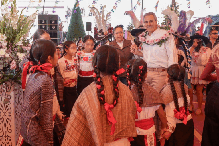 Pepe Chedraui celebra el Día del Músico y refrenda apoyo a juntas auxiliares en Puebla