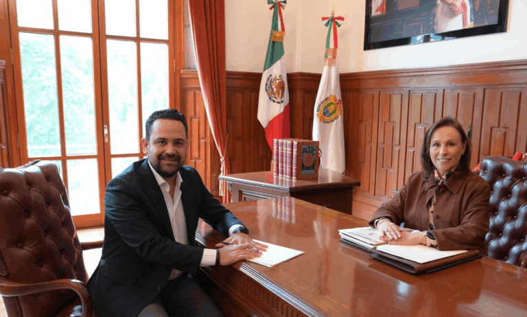 Rocío Nahle presenta al nuevo delegado de la FGR en Veracruz, Mauricio Rosaldo García