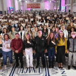 Entregan relojes inteligentes a universitarias chiapanecas como parte del programa “Mujer Segura”