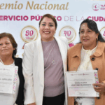 Tláhuac reconoce la entrega y vocación de su personal con premios por años de servicio