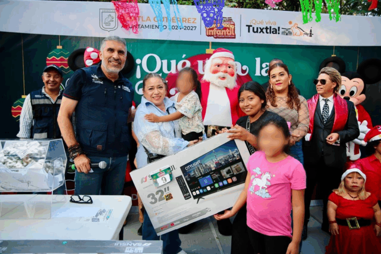 Tuxtla celebra la Navidad con familias en el Centro de Convivencia Infantil