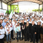 Eduardo Ramírez levanta la primera bandera blanca por la alfabetización en Nicolás Ruiz