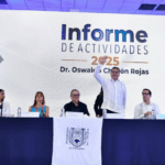 Yamil Melgar asiste al Primer Informe del rector Oswaldo Chacón en la UNACH