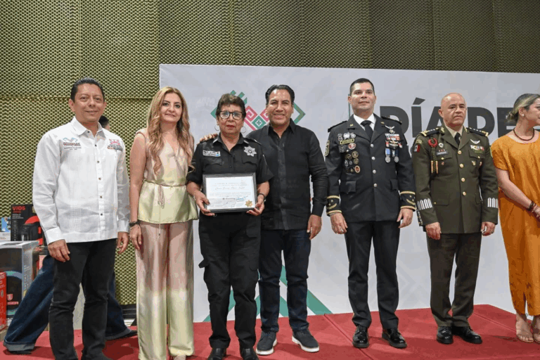 Reconoce Eduardo Ramírez compromiso, entrega y vocación de servicio de la policía de Chiapas