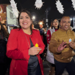 Berenice Hernández celebra posada tradicional con vecinos de San Juan Ixtayopan
