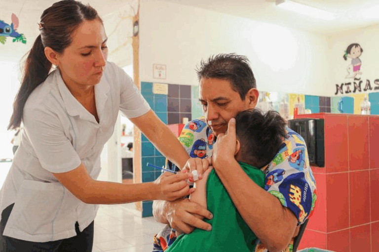 Isstey fortalece la prevención de la salud con jornada de vacunación en Centros de Atención Infantil