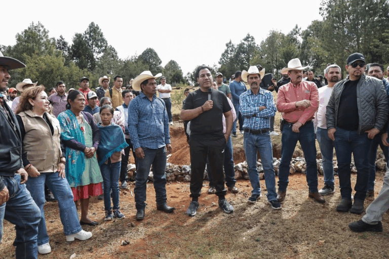 En Comitán, Eduardo Ramírez supervisa proyecto de restauración de microcuencas y modernización del rastro municipal