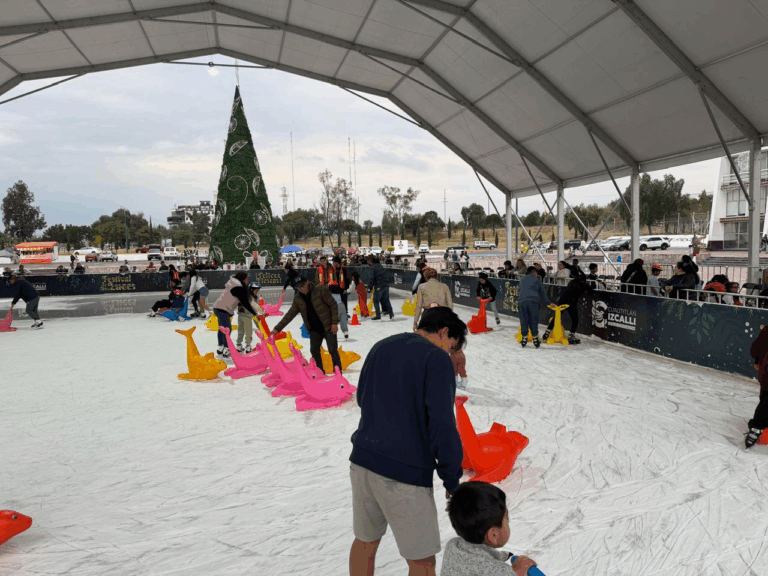 Miles de familias disfrutan del Festival de las Luces en Cuautitlán Izcalli