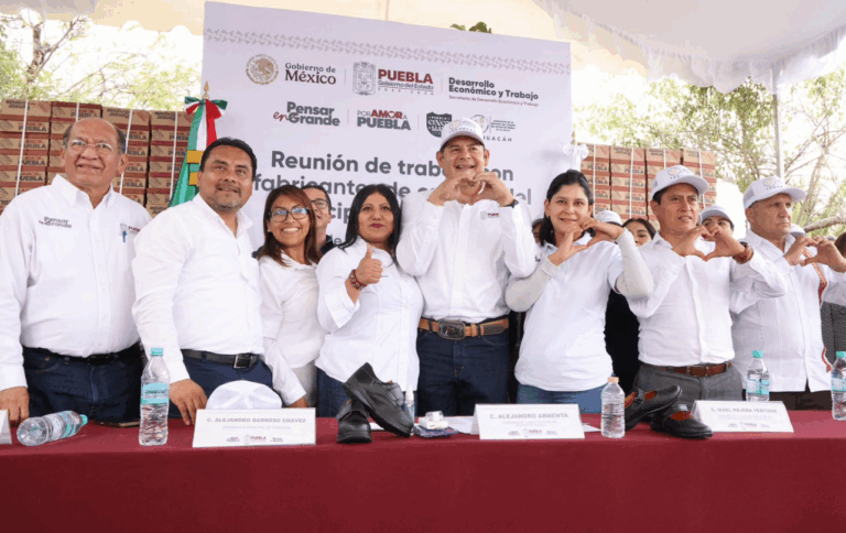 Puebla fortalece la industria del calzado con procesamiento de piel y compras locales