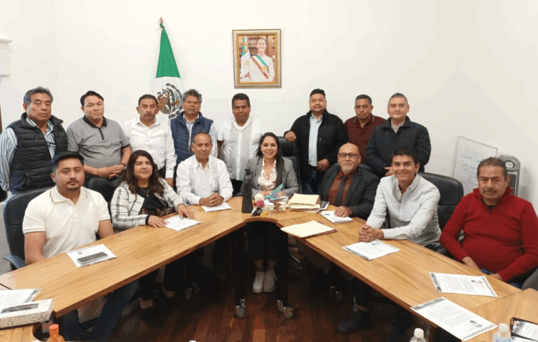 Tonantzin Fernández fortalece coordinación con presidentes auxiliares de San Pedro Cholula
