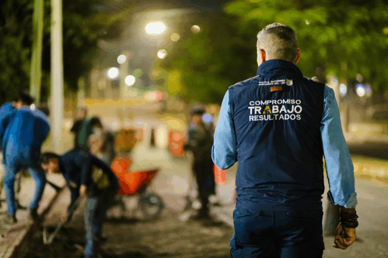 Ángel Torres encabeza cuadrillas nocturnas para mejorar la imagen urbana de la capital