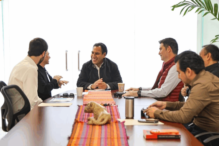 Eduardo Ramírez se reúne con integrantes del Consejo del Grupo San Francisco de Asís