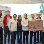 Eduardo Ramírez y titular del IMPI, Santiago Nieto, entregan Indicación Geográfica del Comiteco de Comitán