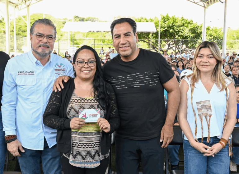 Eduardo Ramírez entrega apoyos de Cuidar es Amar y reconoce labor de personas cuidadoras