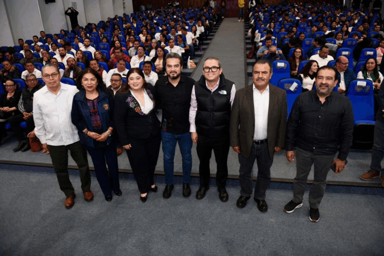 Reconocen impacto de Chiapas en la lucha contra el analfabetismo durante conferencia en la UNACH