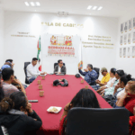 Jorge Acero dialoga con locatarios del Mercado 1ro de Mayo en Berriozábal