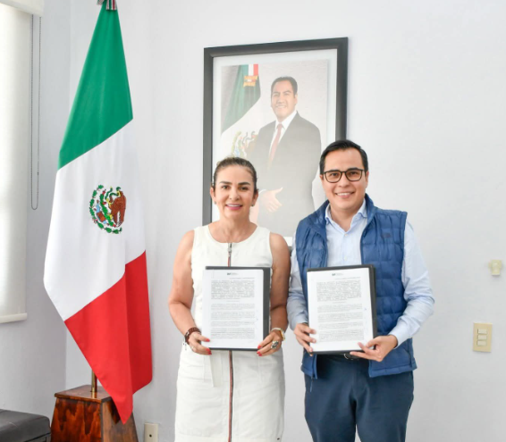 Berriozábal avanza en convenio con el IAP para fortalecer la capacitación en la administración pública