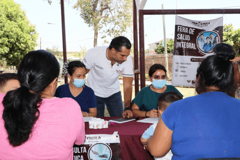Ayuntamiento de Tapachula acerca servicios de salud a la colonia Los Reyes