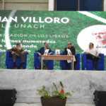 Juan Villoro presenta “Héroes numerados” ante estudiantes de la UNACH