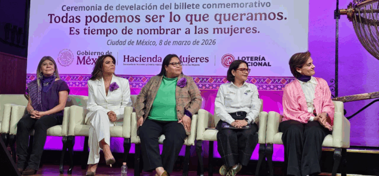 Develan billete conmemorativo por el Día Internacional de la Mujer