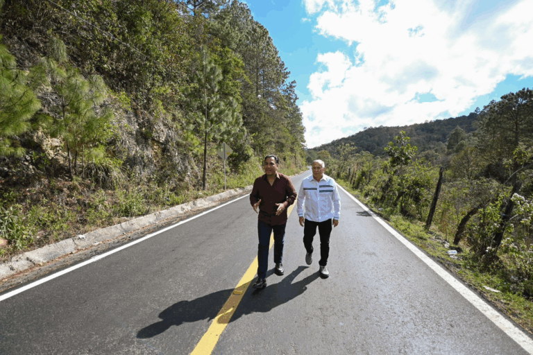 Constata Eduardo Ramírez rehabilitación de tramos carreteros en Chiapas