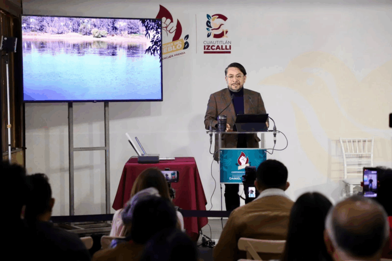 Lago de Guadalupe queda libre de lirio y lentejilla tras labores de limpieza