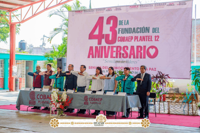Reconocen 43 años de trayectoria educativa del COBAEP Plantel 12 en Izúcar de Matamoros