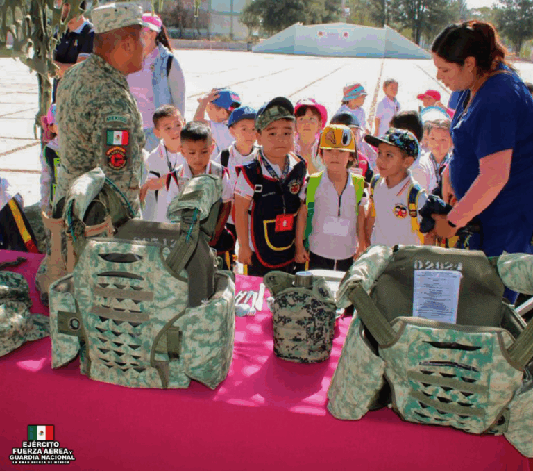 85 Batallón de Infantería recibe a estudiantes en visita guiada en Durango