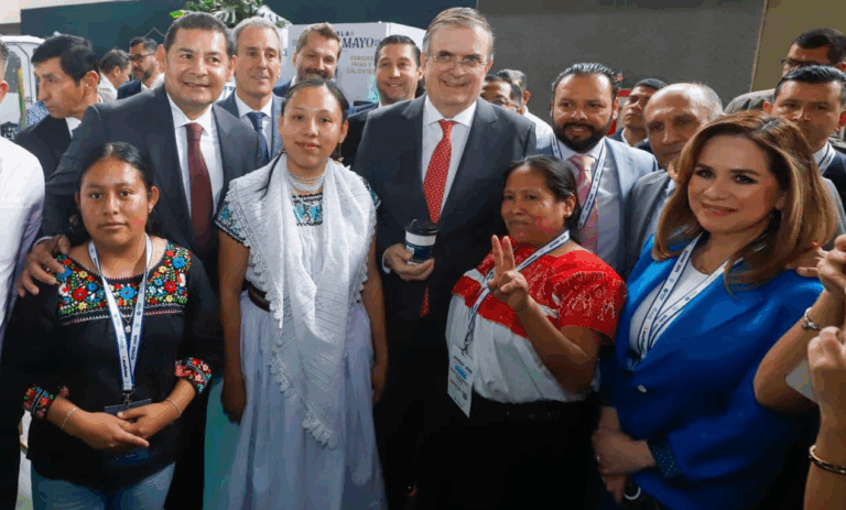 Gobierno Federal y Puebla impulsan fortalecimiento de la industria textil y promoción internacional