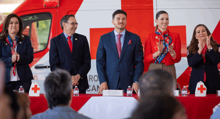 Samuel García y Mariana Rodríguez arrancan Colecta Nacional de Cruz Roja 2026 en Nuevo León