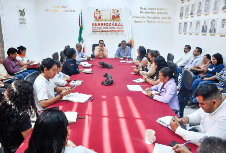 Presidente municipal Jorge Acero encabeza reunión de gabinete para fortalecer la atención ciudadana en Berriozábal