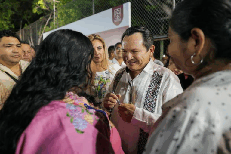 Vecinos de Vergel III plantean necesidades durante Diálogos con el Pueblo encabezados por Joaquín Díaz Mena